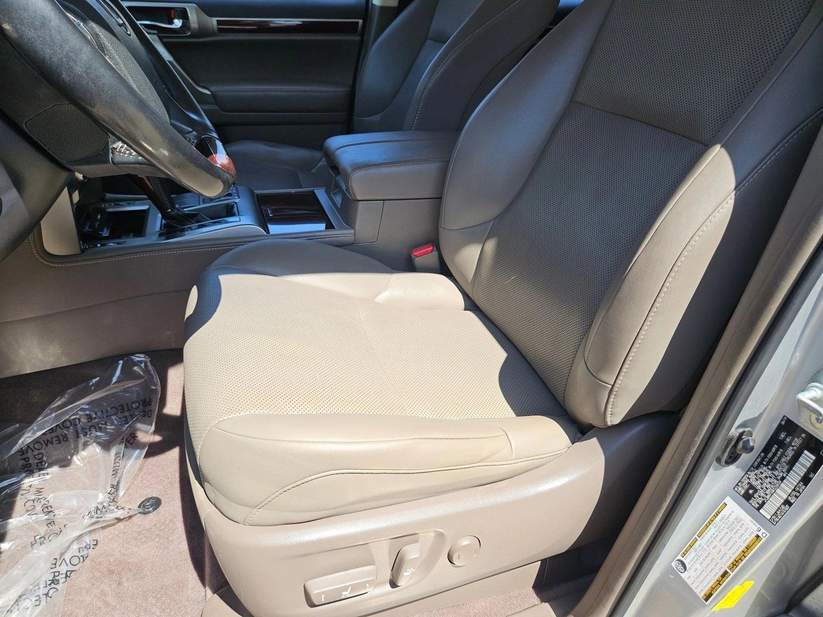 Used 2019 Silver Lining Metallic Lexus GX 460 image 16