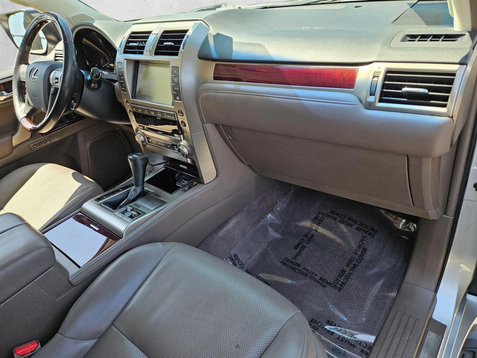 Used 2019 Silver Lining Metallic Lexus GX 460 image 21
