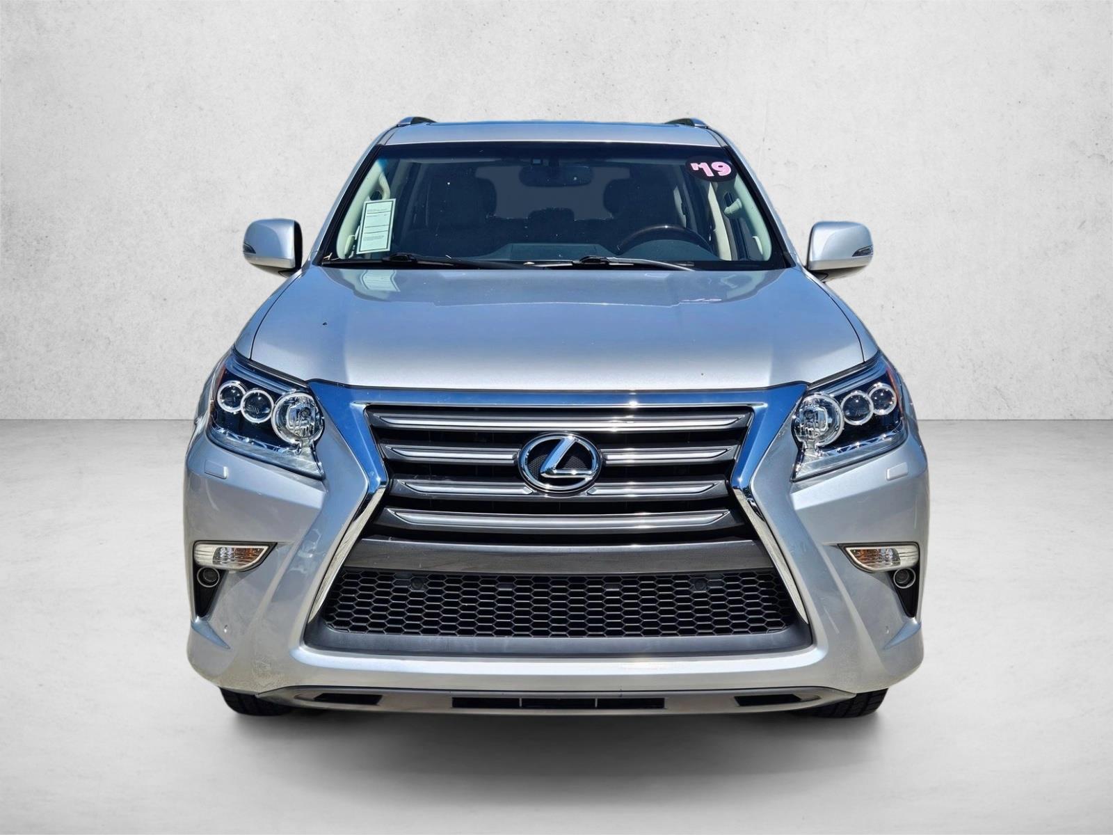 Used 2019 Silver Lining Metallic Lexus GX 460 image 2