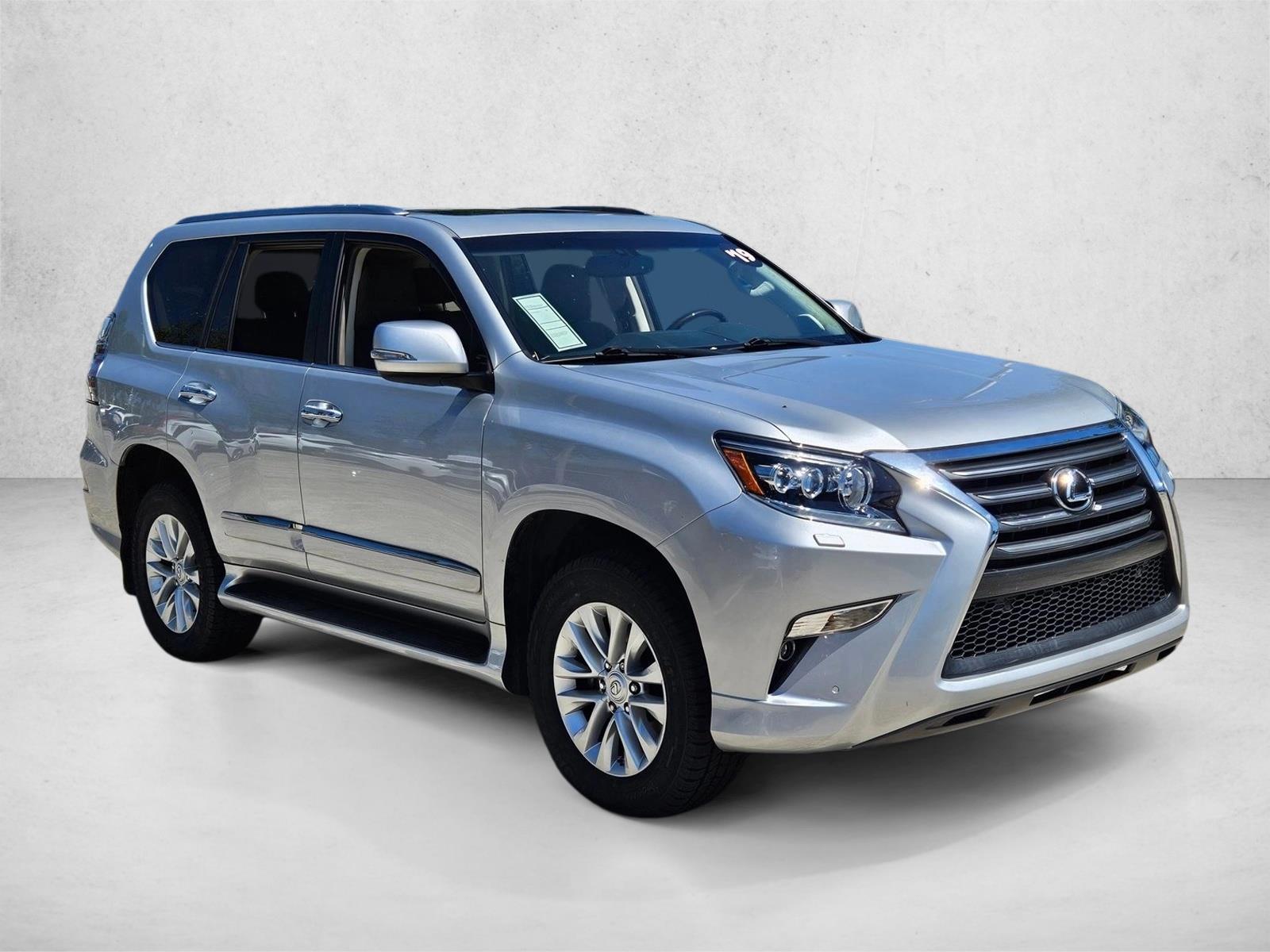 Used 2019 Silver Lining Metallic Lexus GX 460 image 3