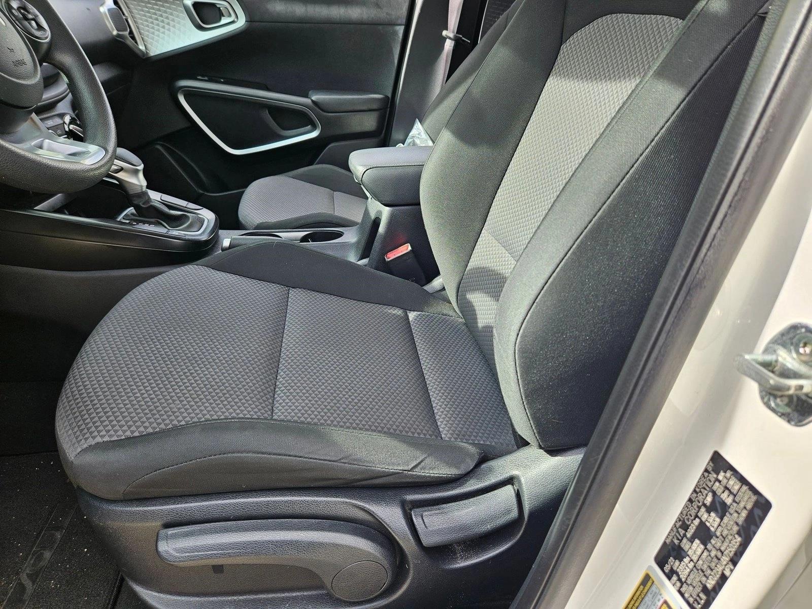 Used 2022 Snow White Pearl Kia LX image 14