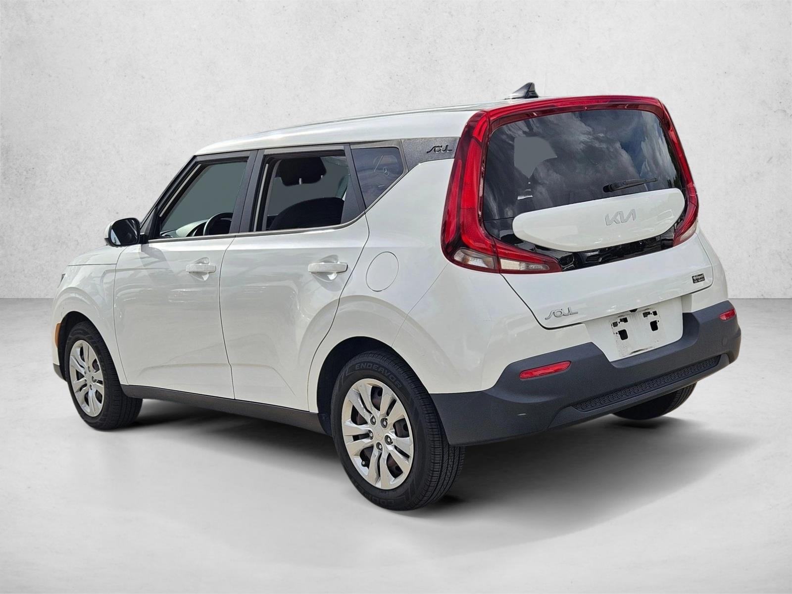 Used 2022 Snow White Pearl Kia LX image 7