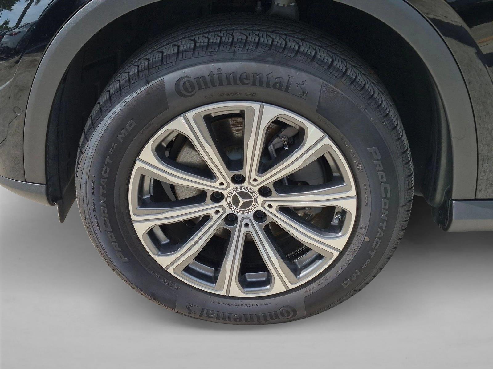 Used 2026 Black Mercedes-Benz GLC 300 image 23