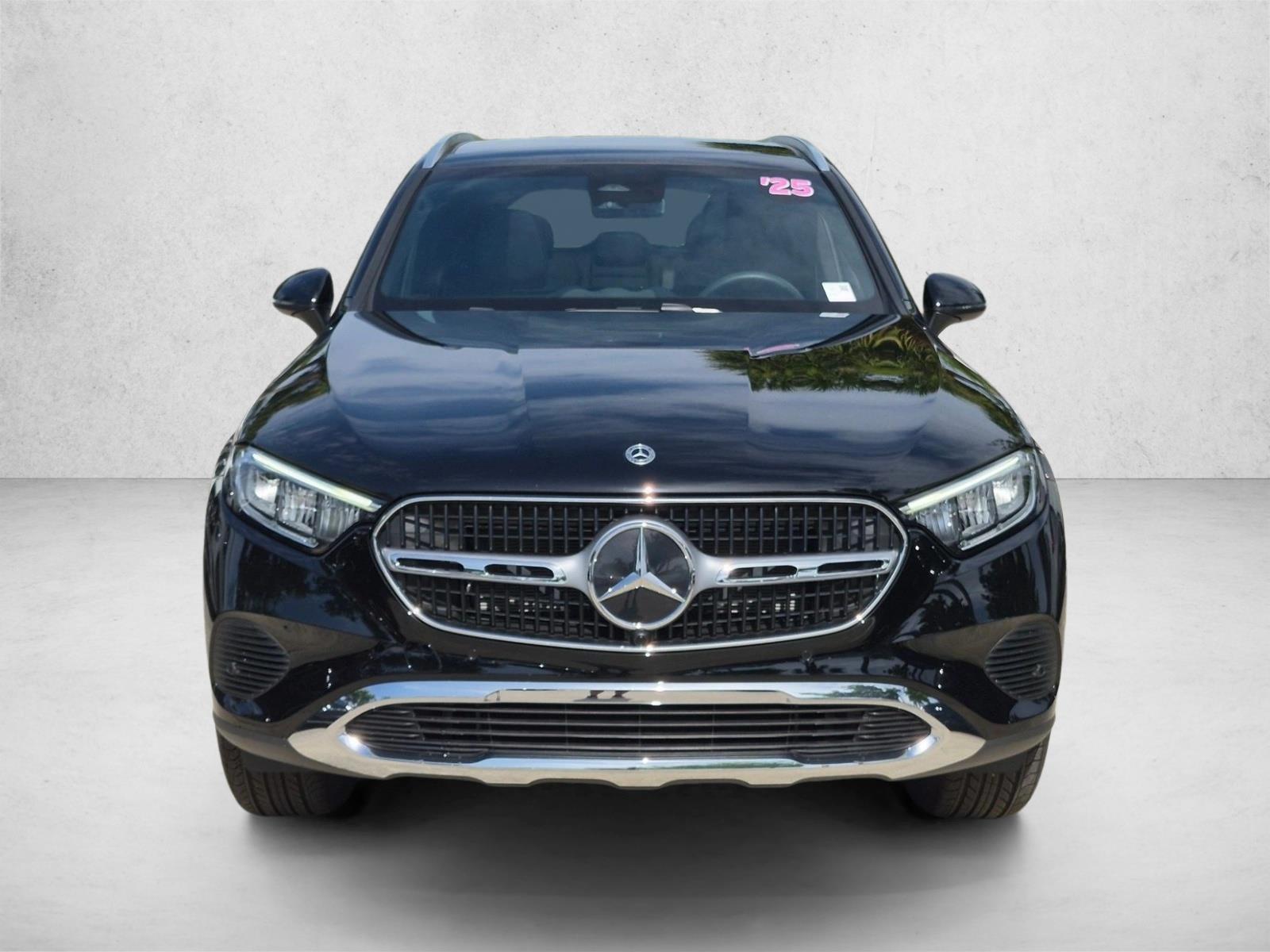 Used 2026 Black Mercedes-Benz GLC 300 image 2