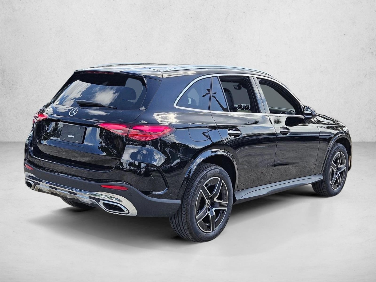 Used 2026 Black Mercedes-Benz GLC 300 image 2