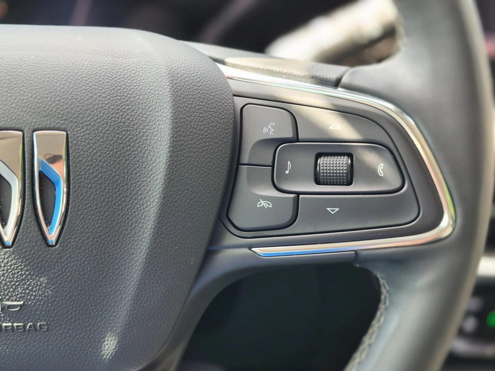 Used 2026 White Frost Tricoat Buick Avenir image 16