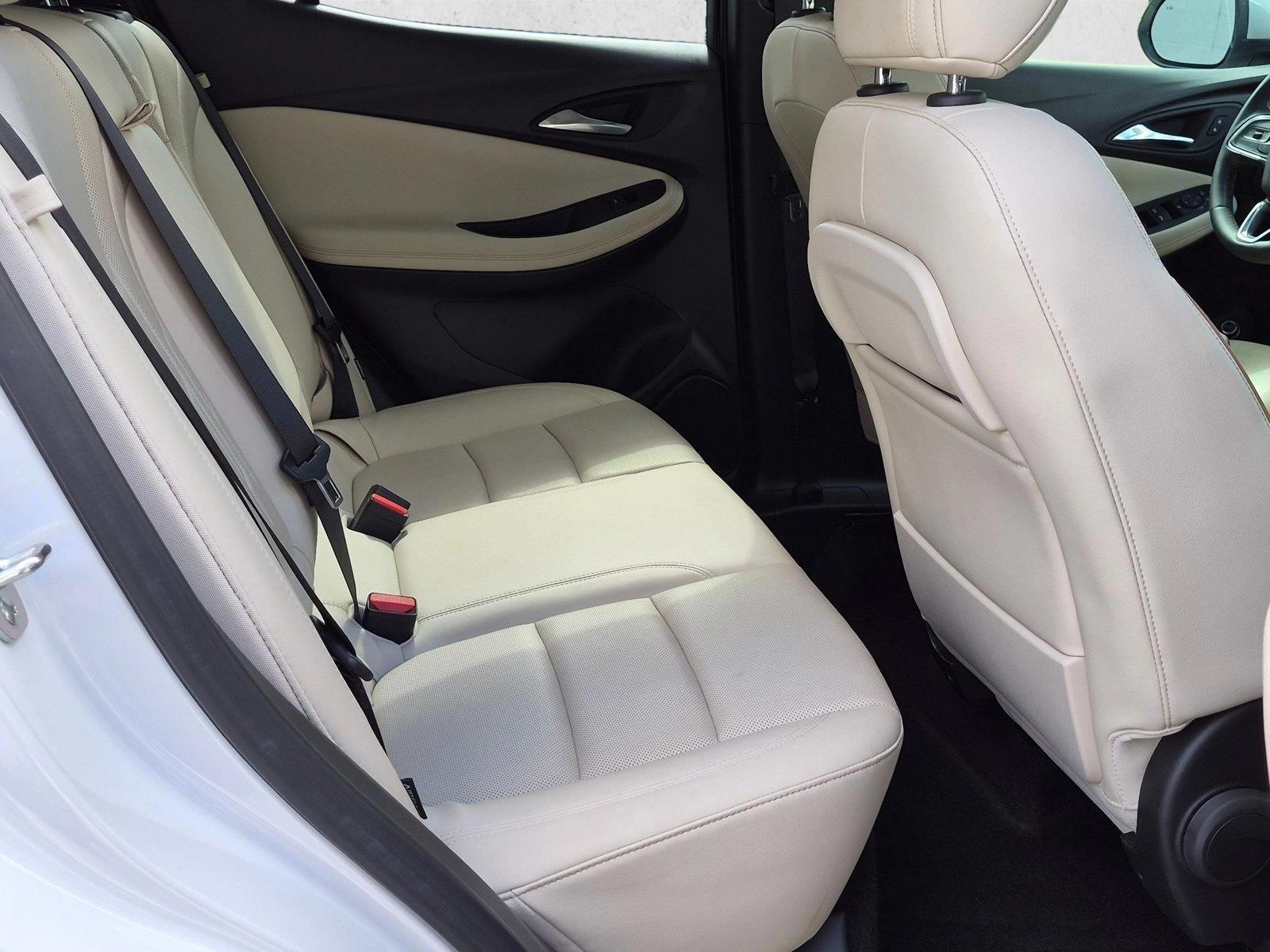 Used 2026 White Frost Tricoat Buick Avenir image 19