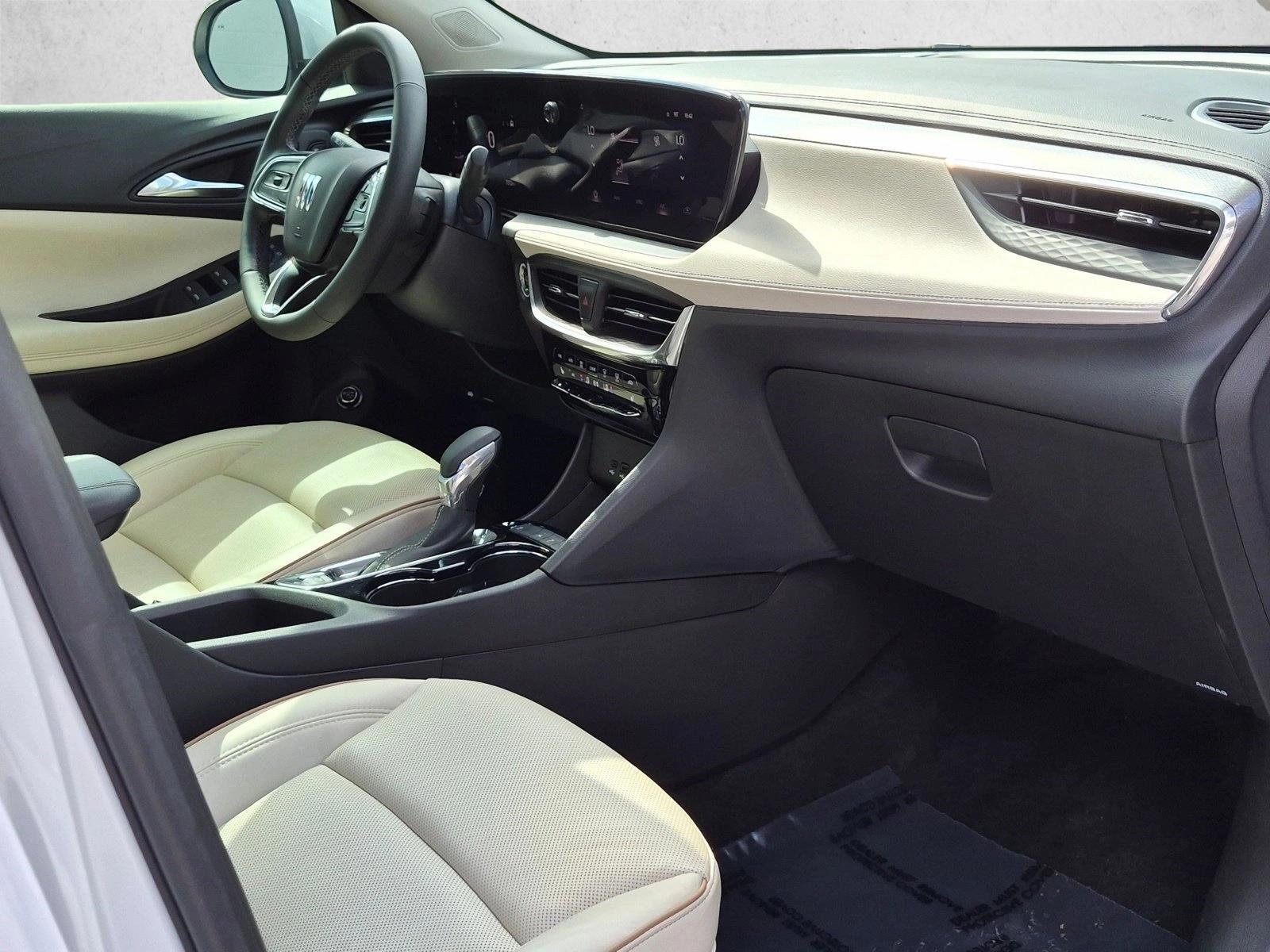 Used 2026 White Frost Tricoat Buick Avenir image 21