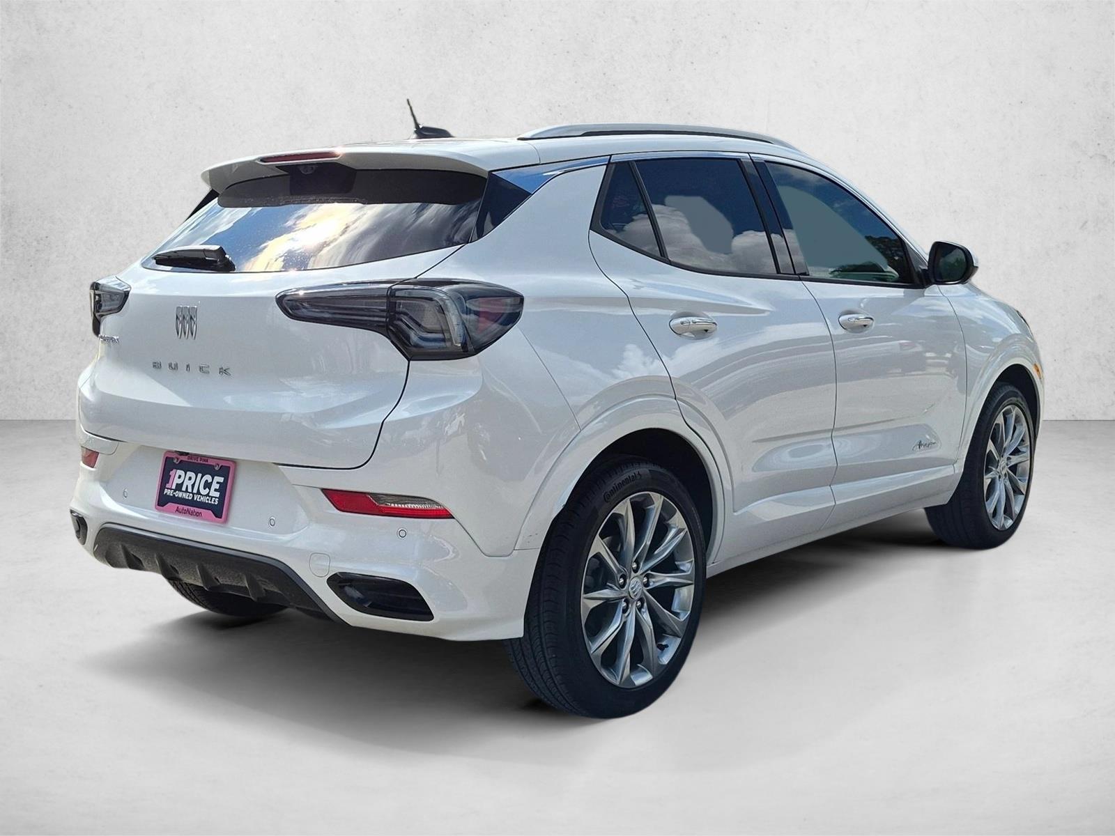 Used 2026 White Frost Tricoat Buick Avenir image 5