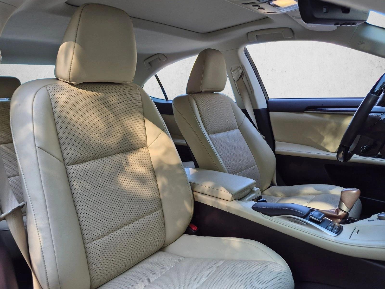 Used 2018 Eminent White Pearl Lexus ES 350 image 17