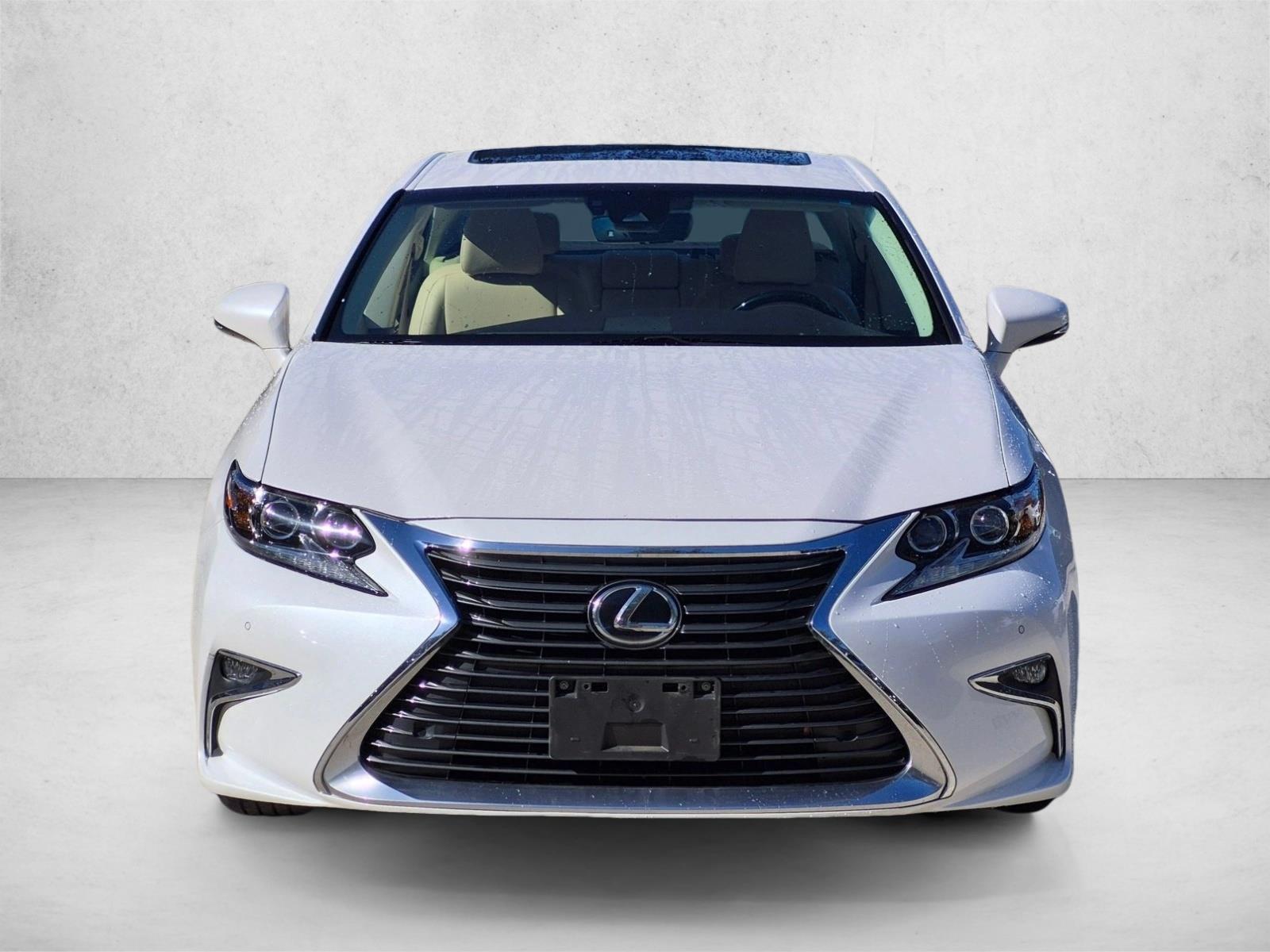 Used 2018 Eminent White Pearl Lexus ES 350 image 2