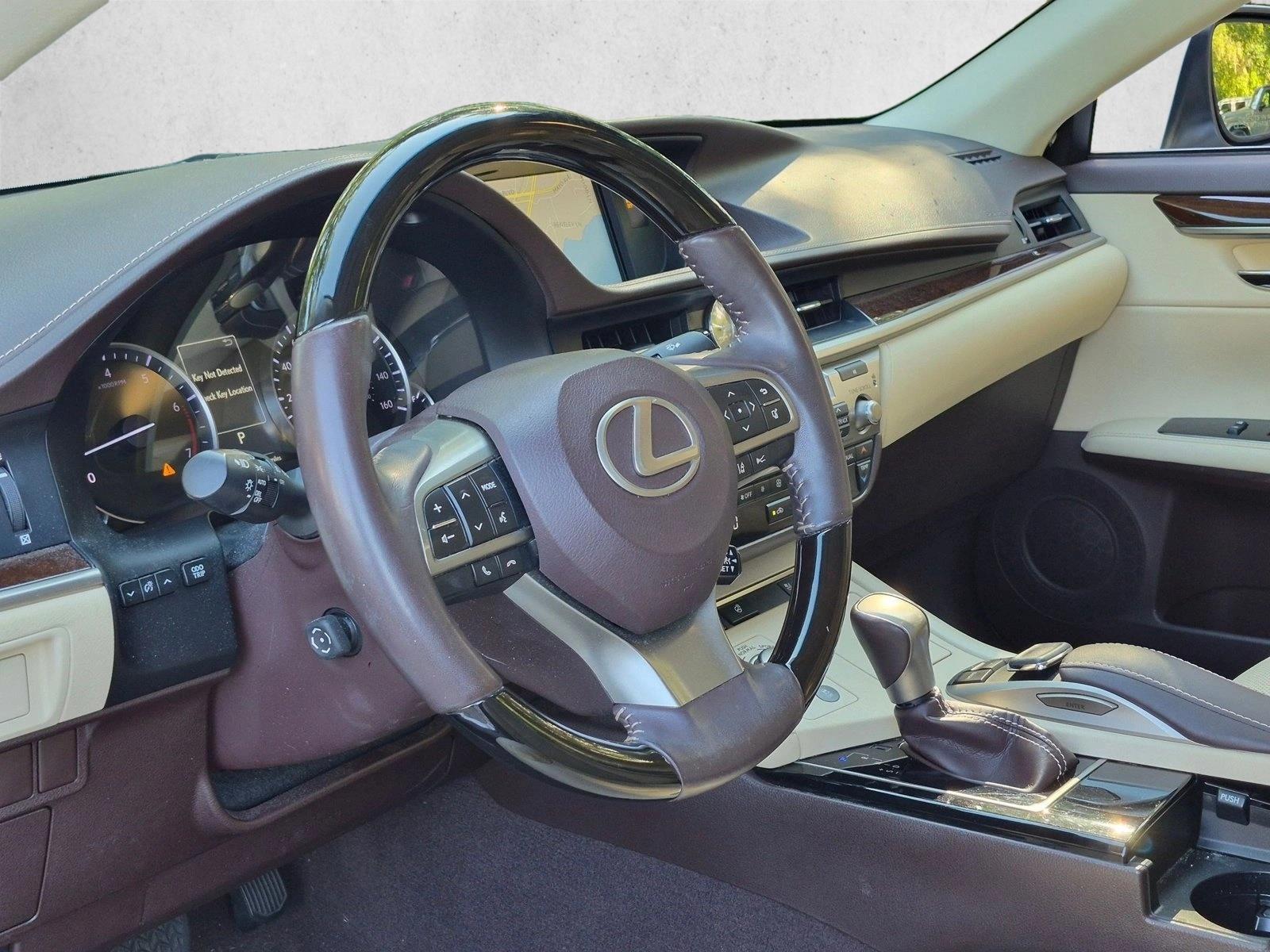 Used 2018 Eminent White Pearl Lexus ES 350 image 9
