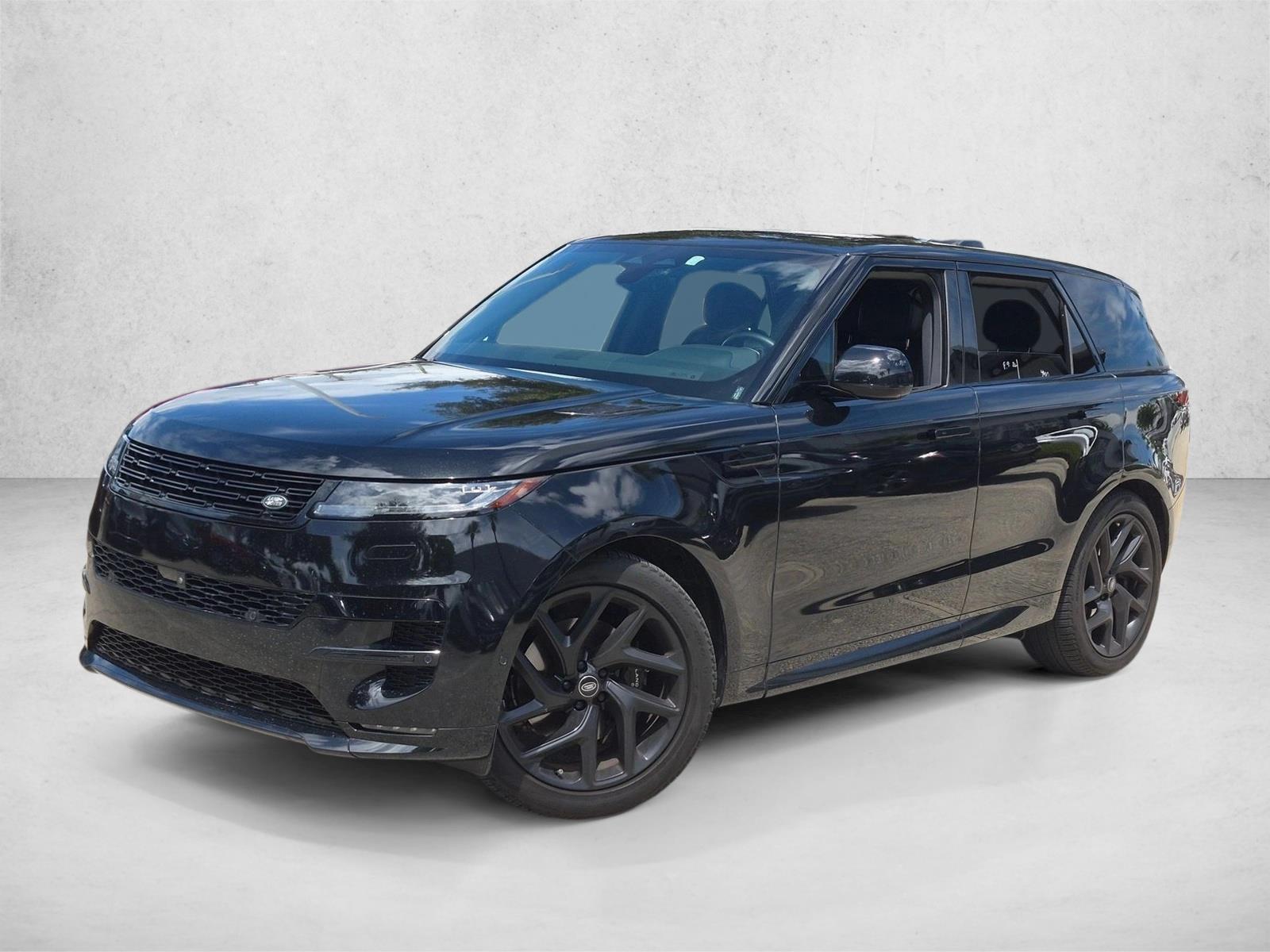 Used 2024 Santorini Black Metallic Land Rover Dynamic SE image 2