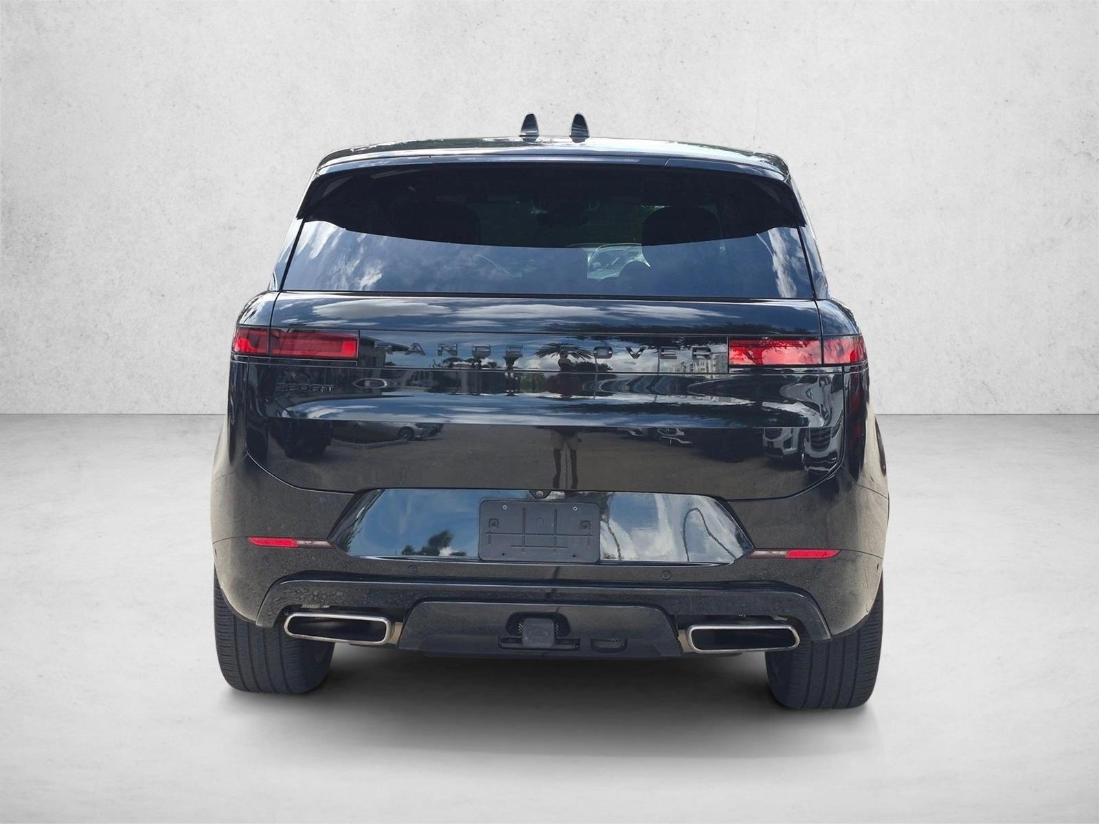 Used 2024 Santorini Black Metallic Land Rover Dynamic SE image 7