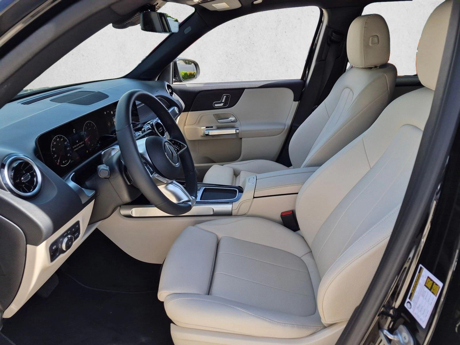 Used 2026 Night Black Mercedes-Benz GLB 250 image 13