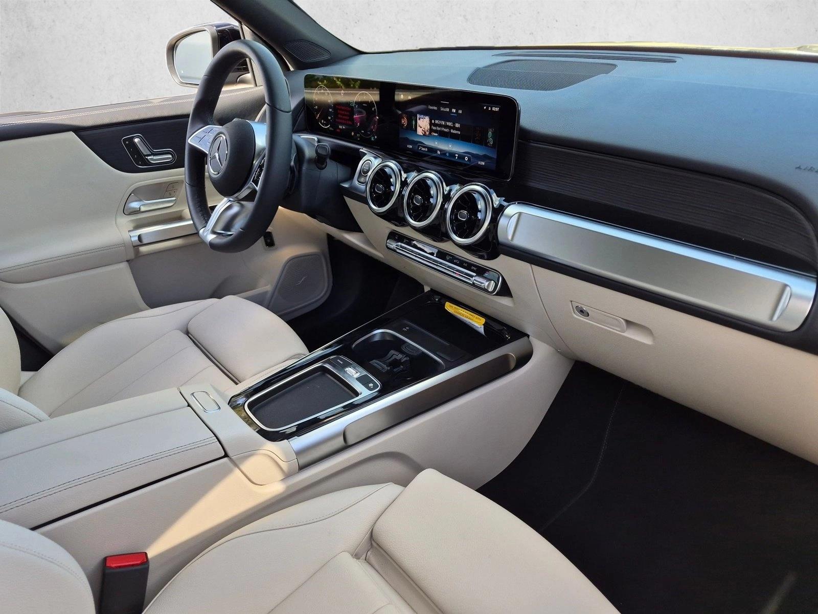 Used 2026 Night Black Mercedes-Benz GLB 250 image 18
