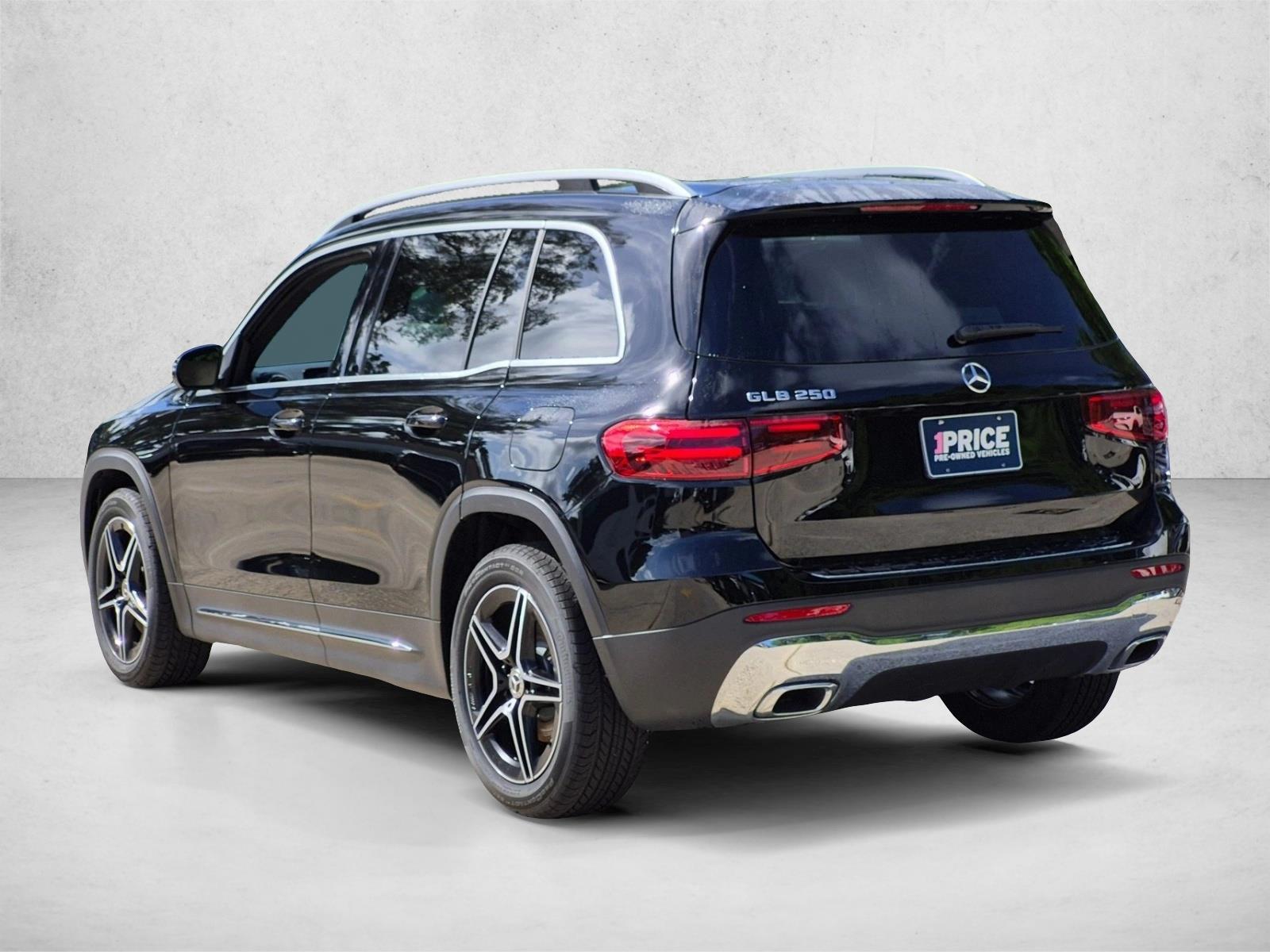 Used 2026 Night Black Mercedes-Benz GLB 250 image 6