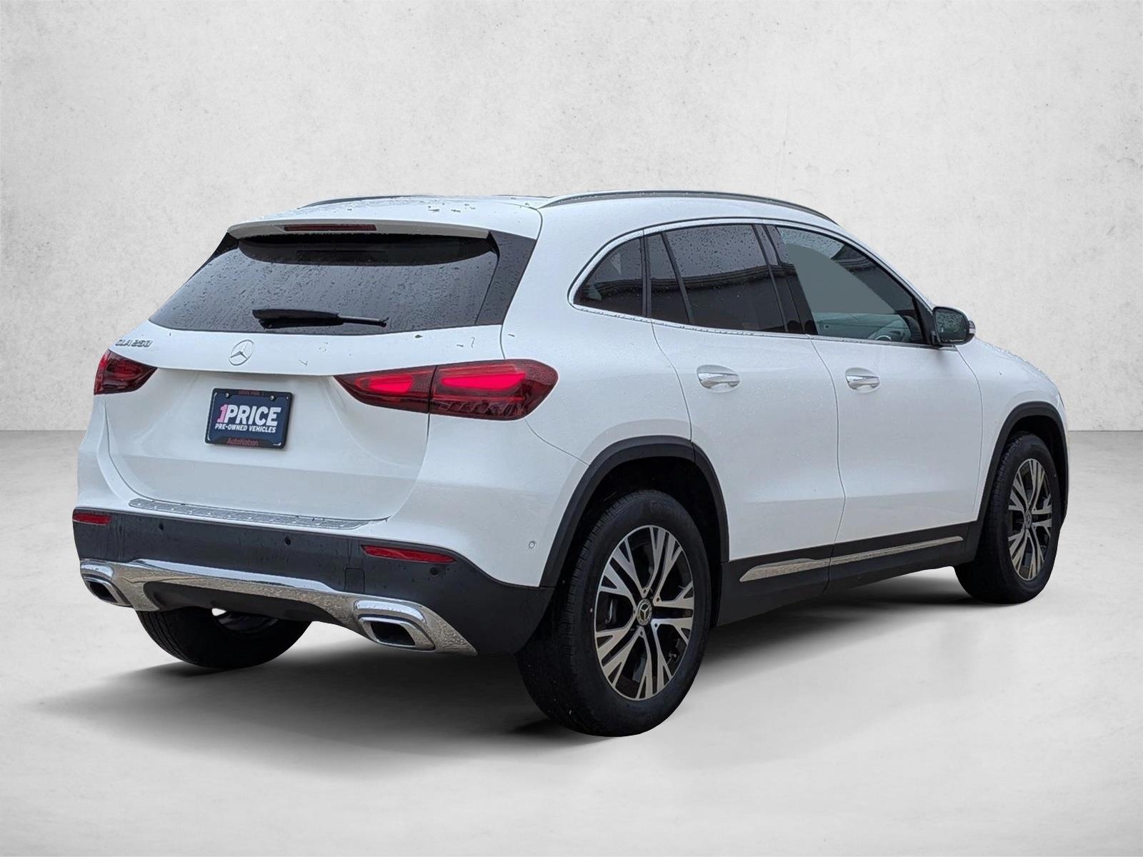 Used 2026 Polar White Mercedes-Benz GLA 250 image 4