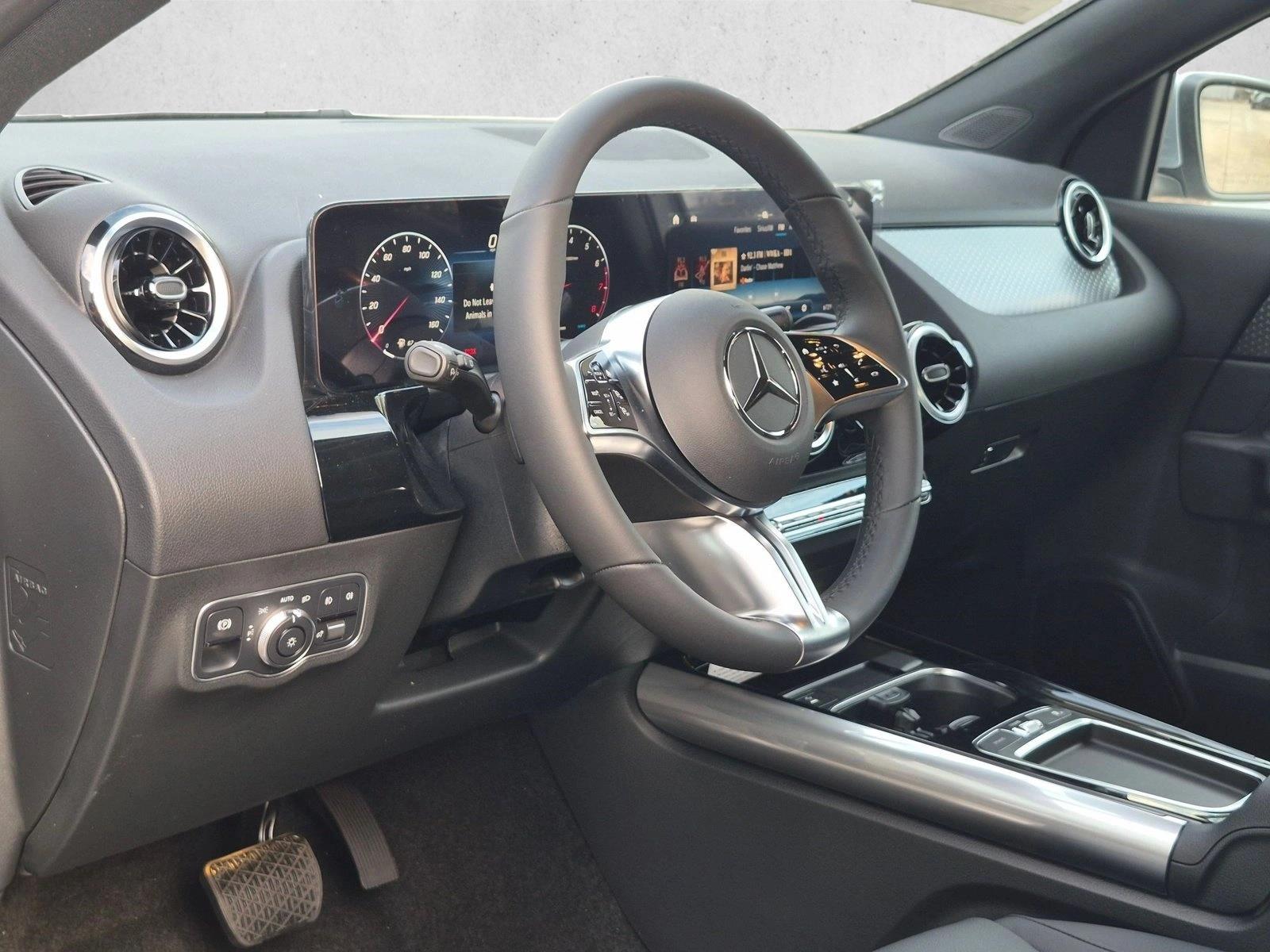 Used 2026 Cirrus Silver Metallic Mercedes-Benz GLA 250 image 3