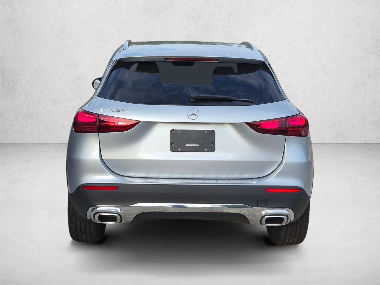 Used 2026 Cirrus Silver Metallic Mercedes-Benz GLA 250 image 7