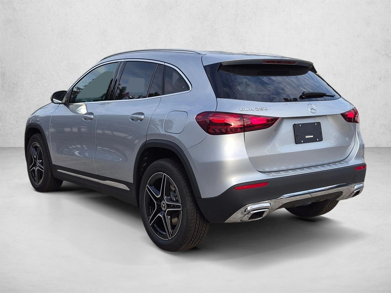 Used 2026 Cirrus Silver Metallic Mercedes-Benz GLA 250 image 8