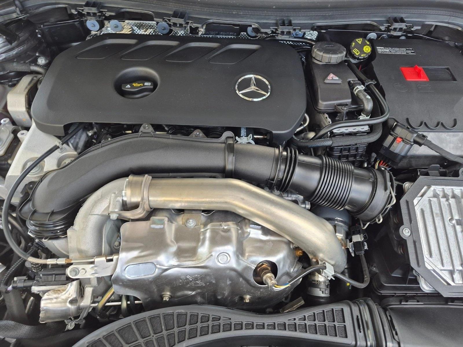 Used 2026 Mountain Grey Metallic Mercedes-Benz GLA 250 image 20