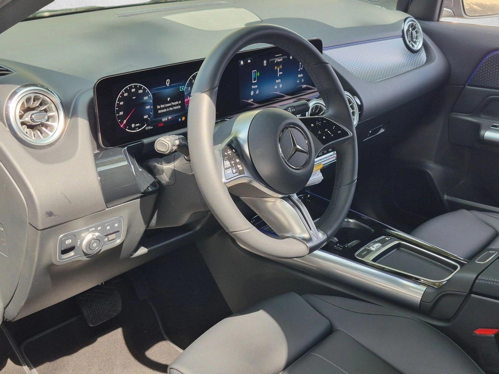 Used 2026 Mountain Grey Metallic Mercedes-Benz GLA 250 image 9