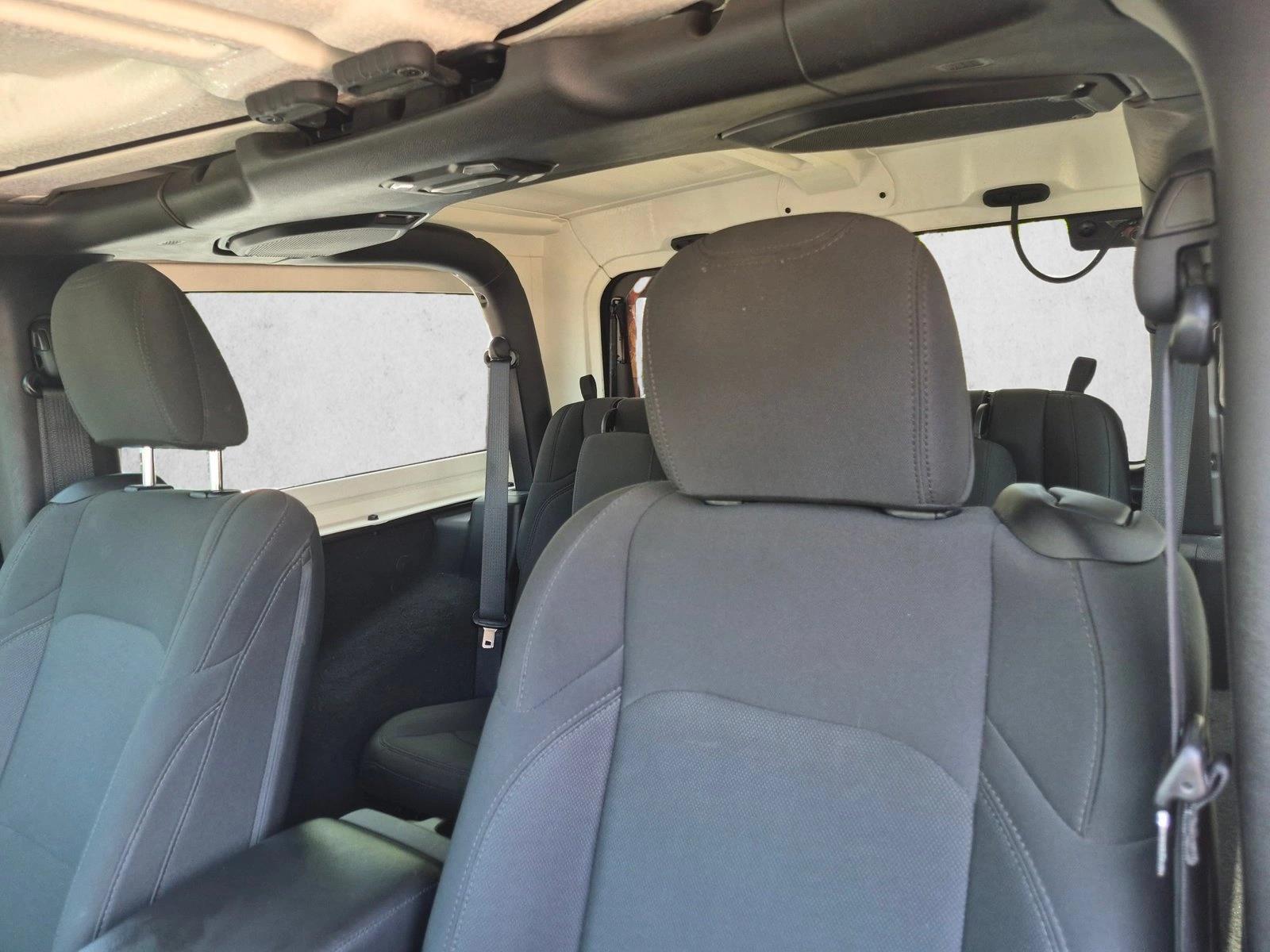 Used 2018 Granite Crystal Metallic Clearcoat Jeep Sport S image 15