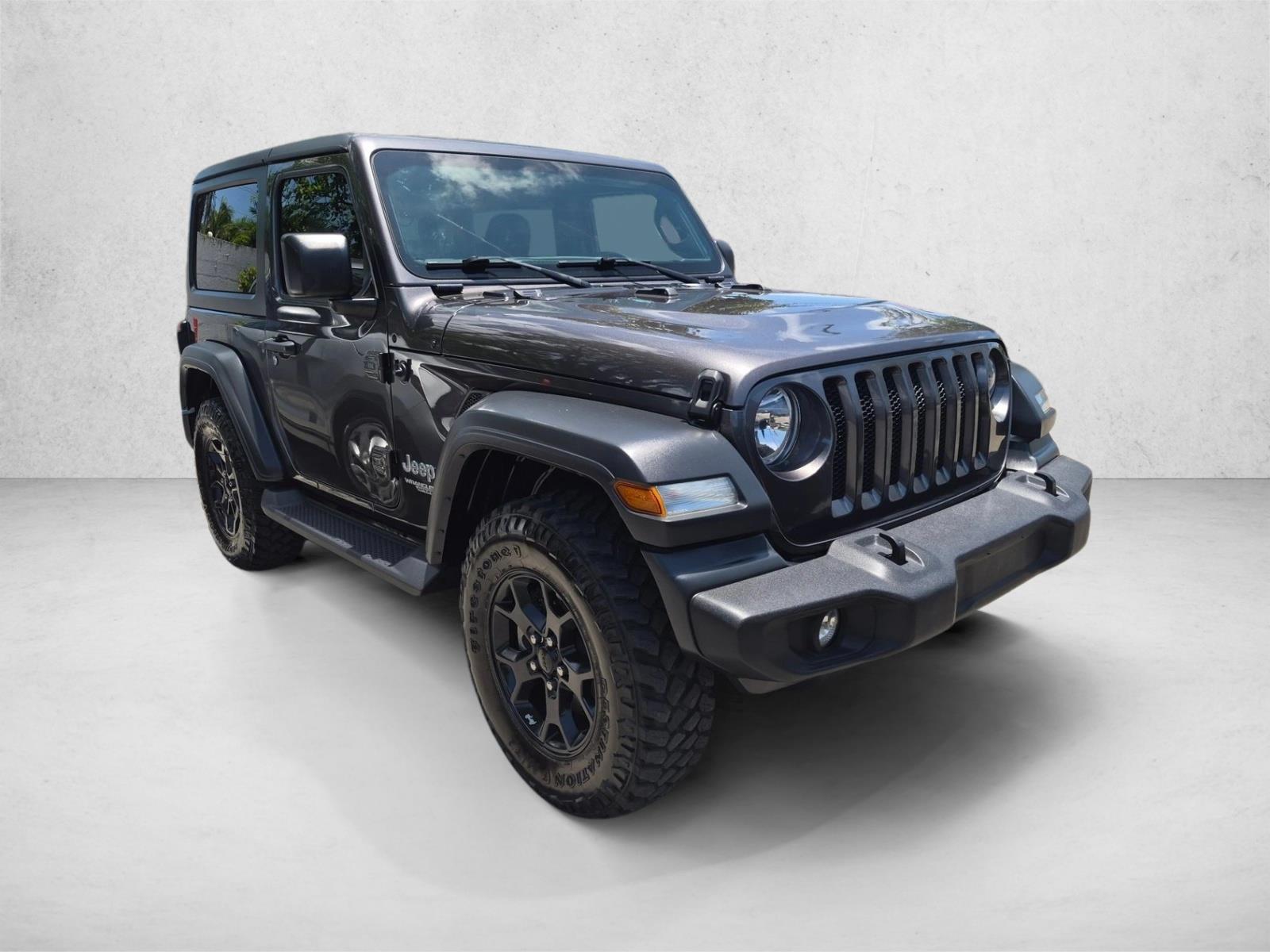 Used 2018 Granite Crystal Metallic Clearcoat Jeep Sport S image 3