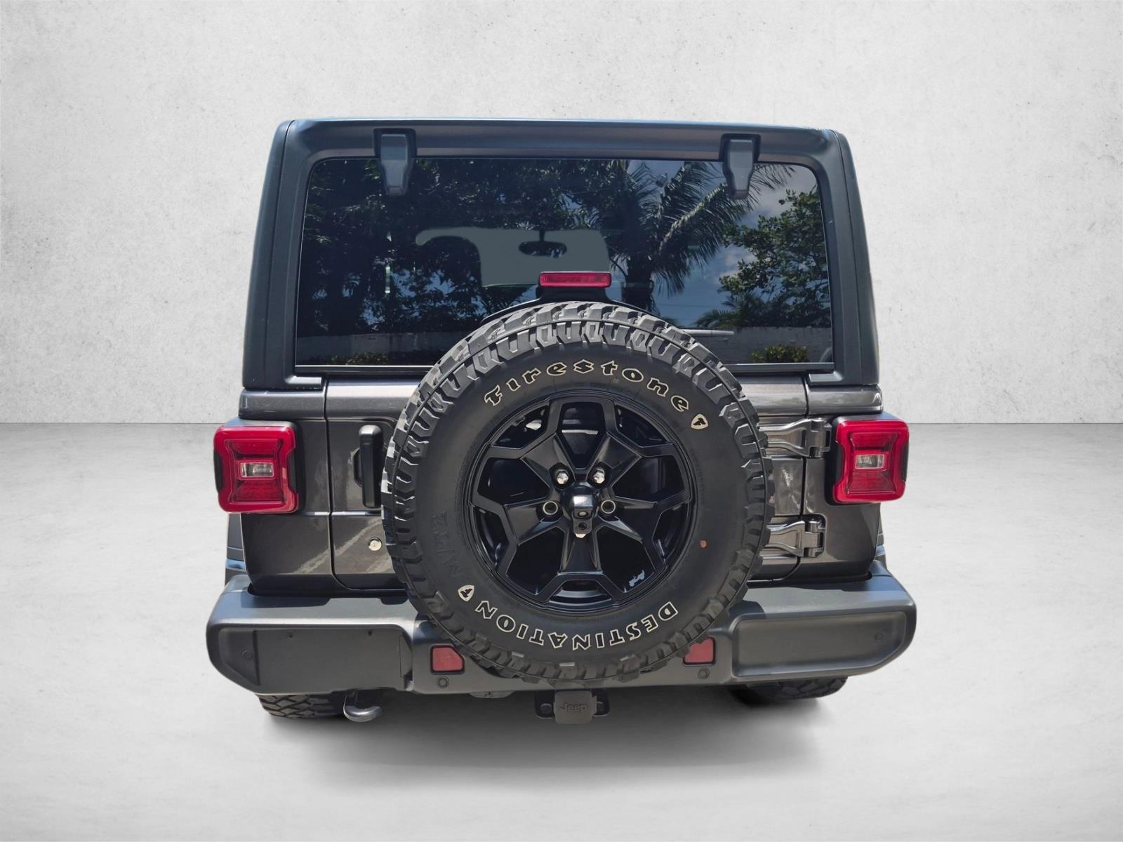 Used 2018 Granite Crystal Metallic Clearcoat Jeep Sport S image 5