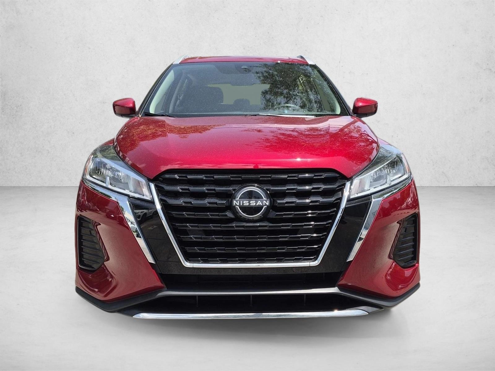Used 2023 Scarlet Ember Tintcoat Nissan SV image 2
