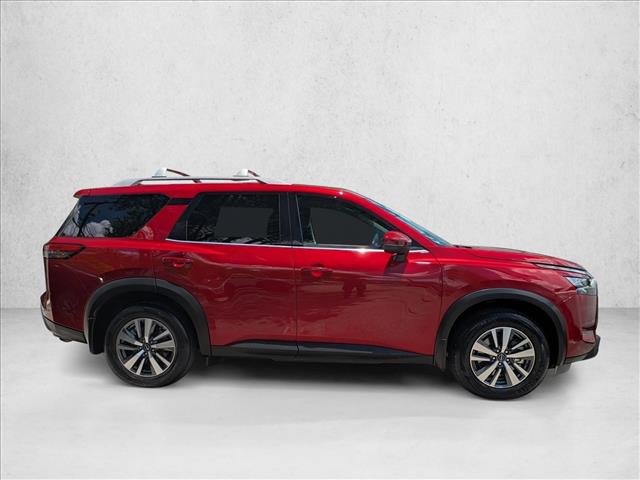 View vehicle photo 4