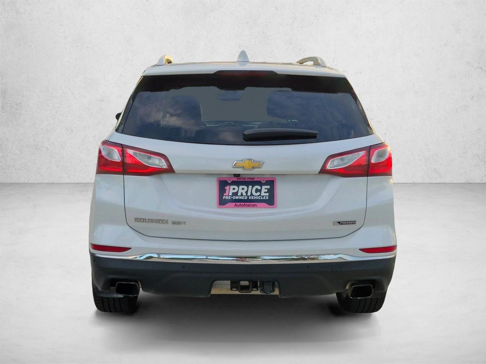 Used 2018 Iridescent Pearl Tricoat Chevrolet Premier image 6