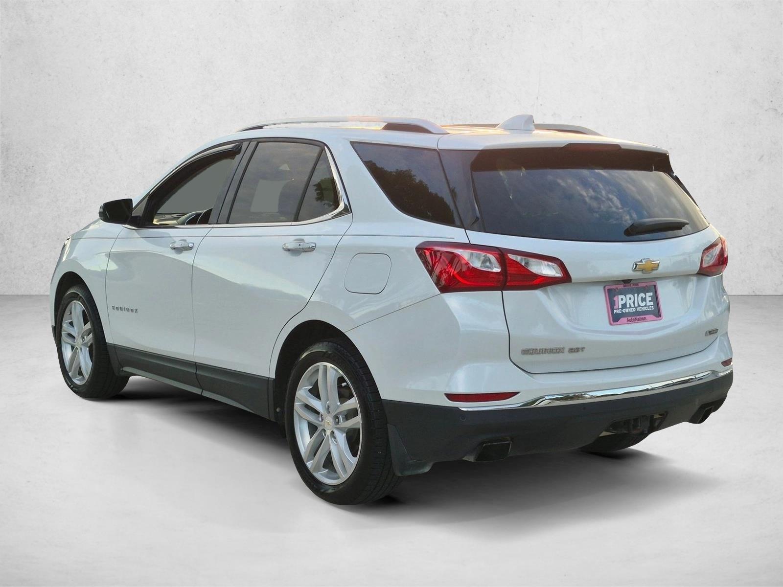 Used 2018 Iridescent Pearl Tricoat Chevrolet Premier image 7