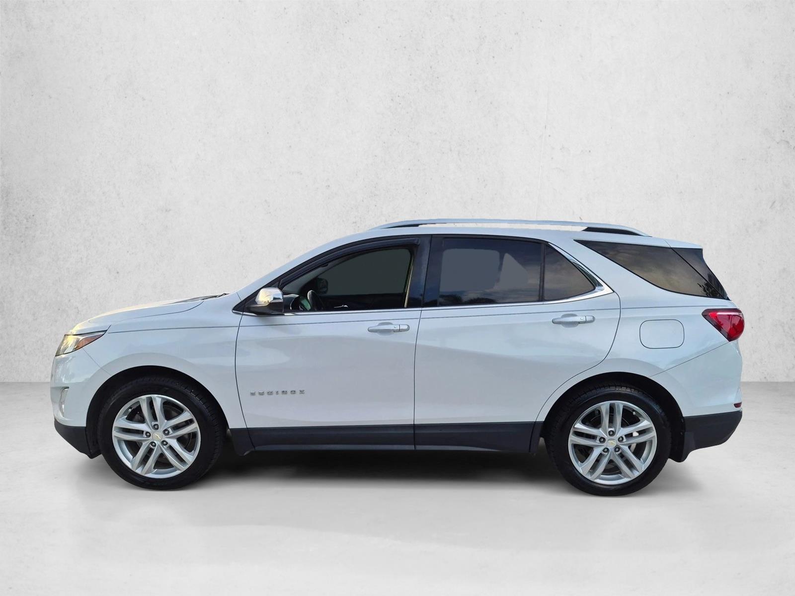 Used 2018 Iridescent Pearl Tricoat Chevrolet Premier image 8