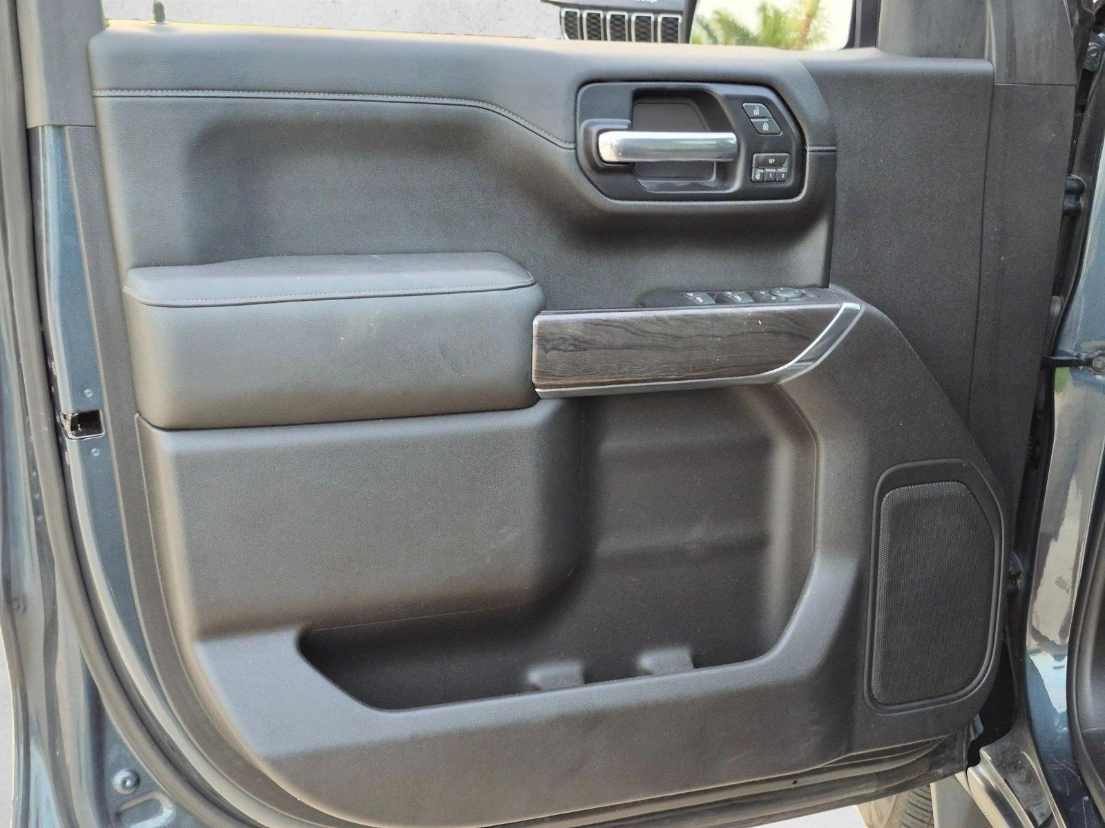 Used 2019 Shadow Gray Metallic Chevrolet LTZ image 12