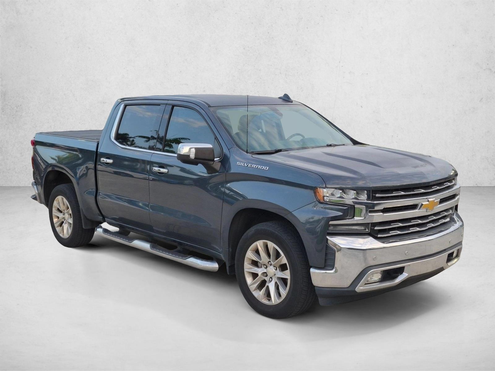 Used 2019 Shadow Gray Metallic Chevrolet LTZ image 3