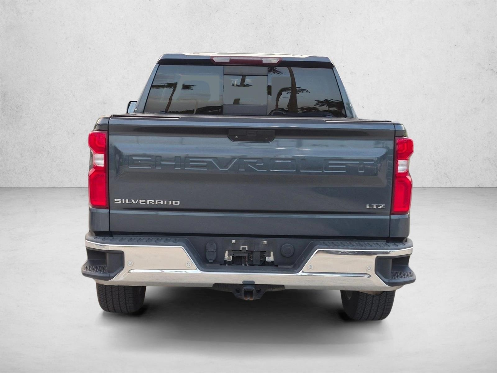 Used 2019 Shadow Gray Metallic Chevrolet LTZ image 6