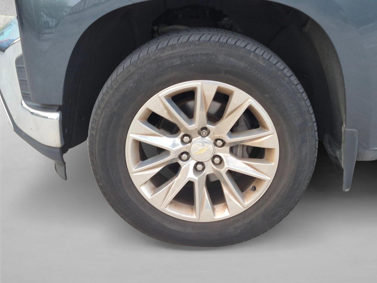 Used 2019 Shadow Gray Metallic Chevrolet LTZ image 9