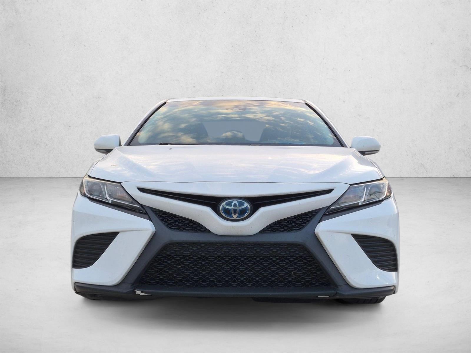 Used 2018 Super White Toyota Hybrid SE image 2