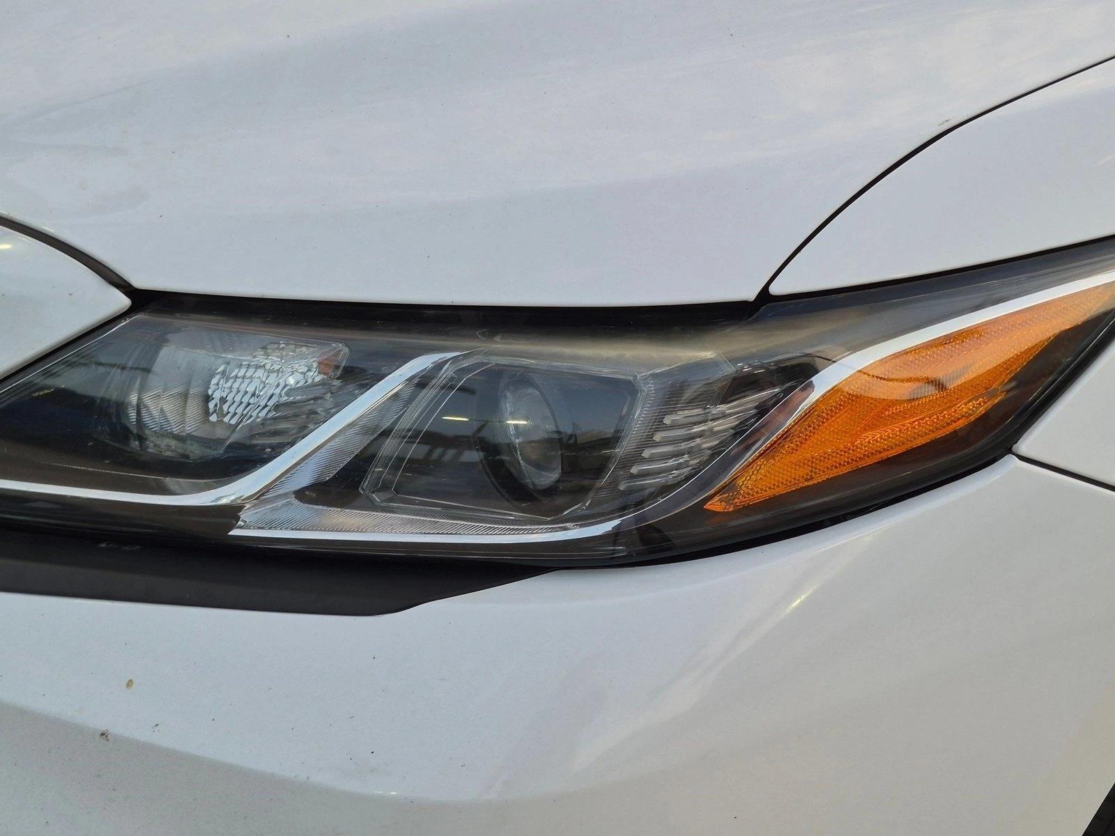 Used 2018 Super White Toyota Hybrid SE image 7