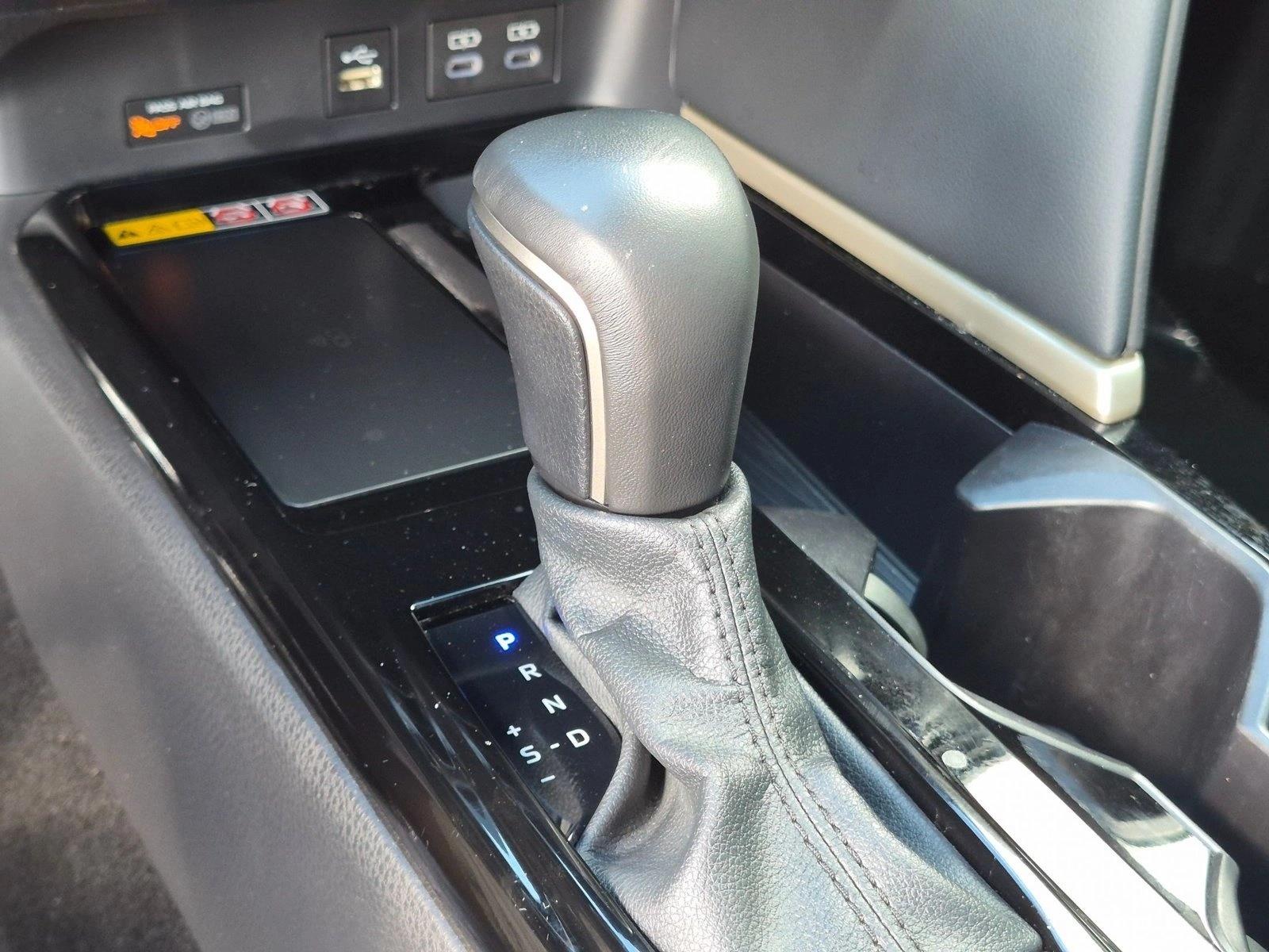 Used 2025 Wind Chill Pearl Toyota XSE image 11