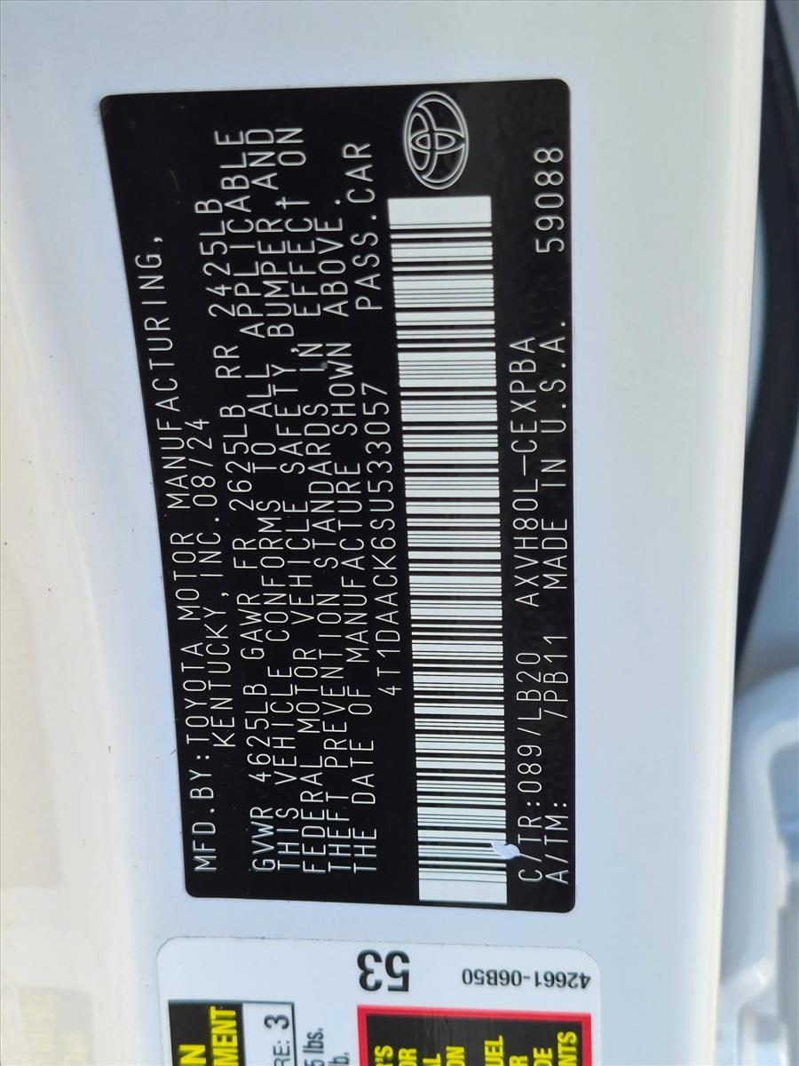 Used 2025 Wind Chill Pearl Toyota XSE image 24