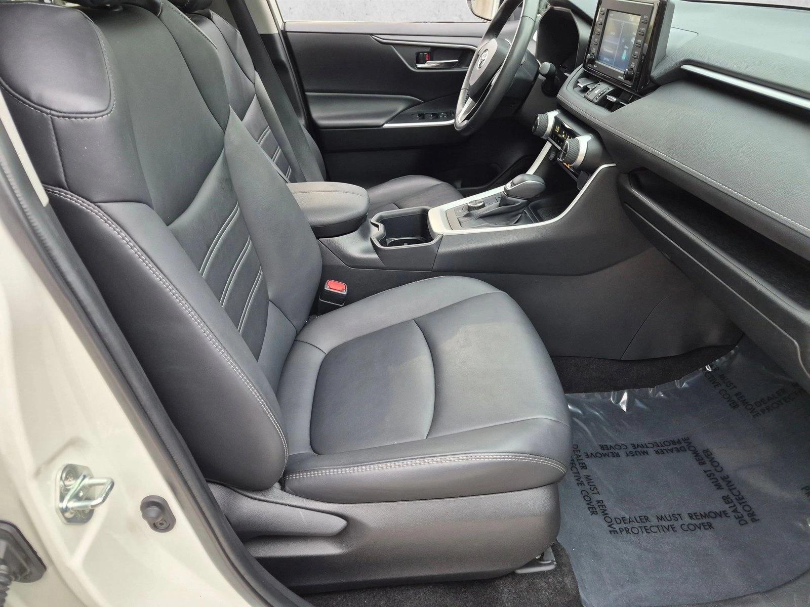 Used 2022 Blizzard Pearl Toyota Hybrid XLE Premium image 20