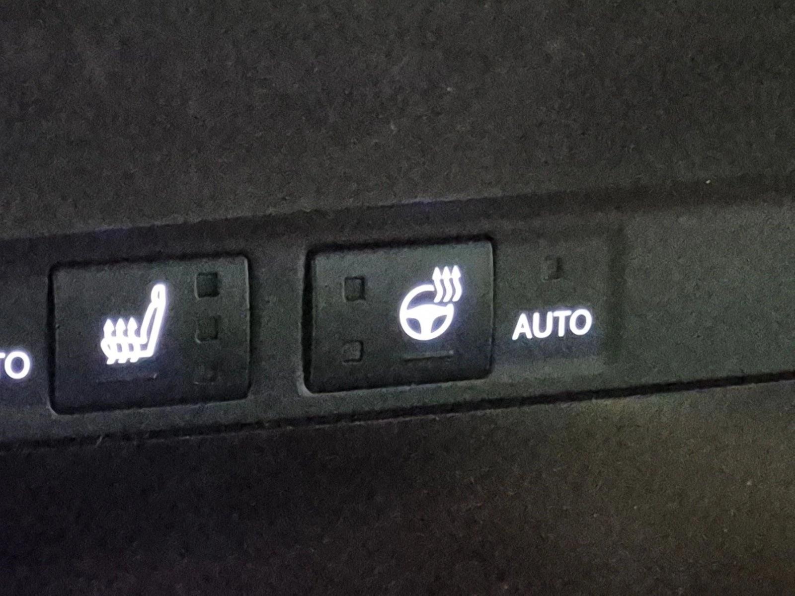 Used 2023 Ultra White Lexus ES 350 F SPORT Handling image 17