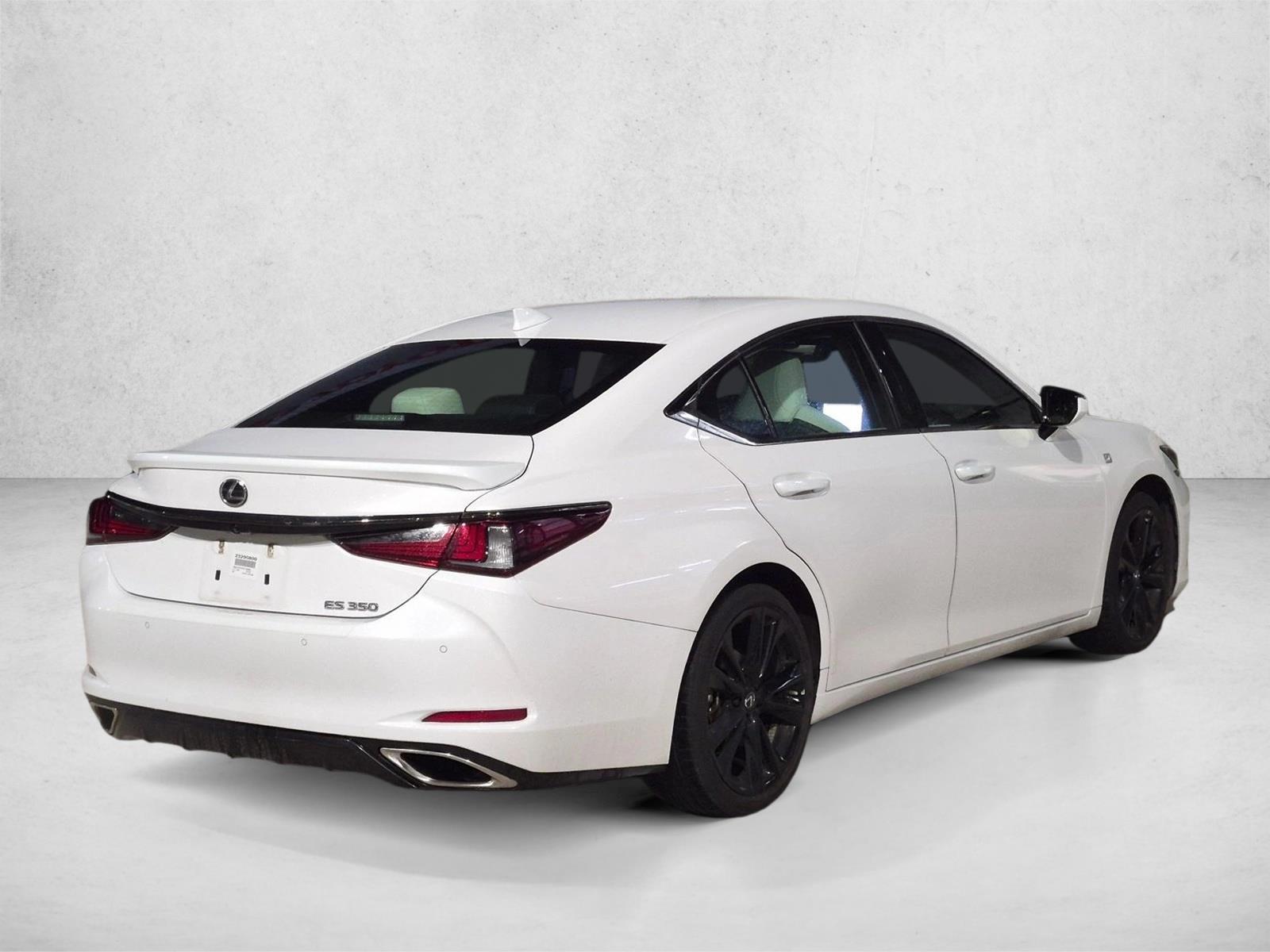 Used 2023 Ultra White Lexus ES 350 F SPORT Handling image 4