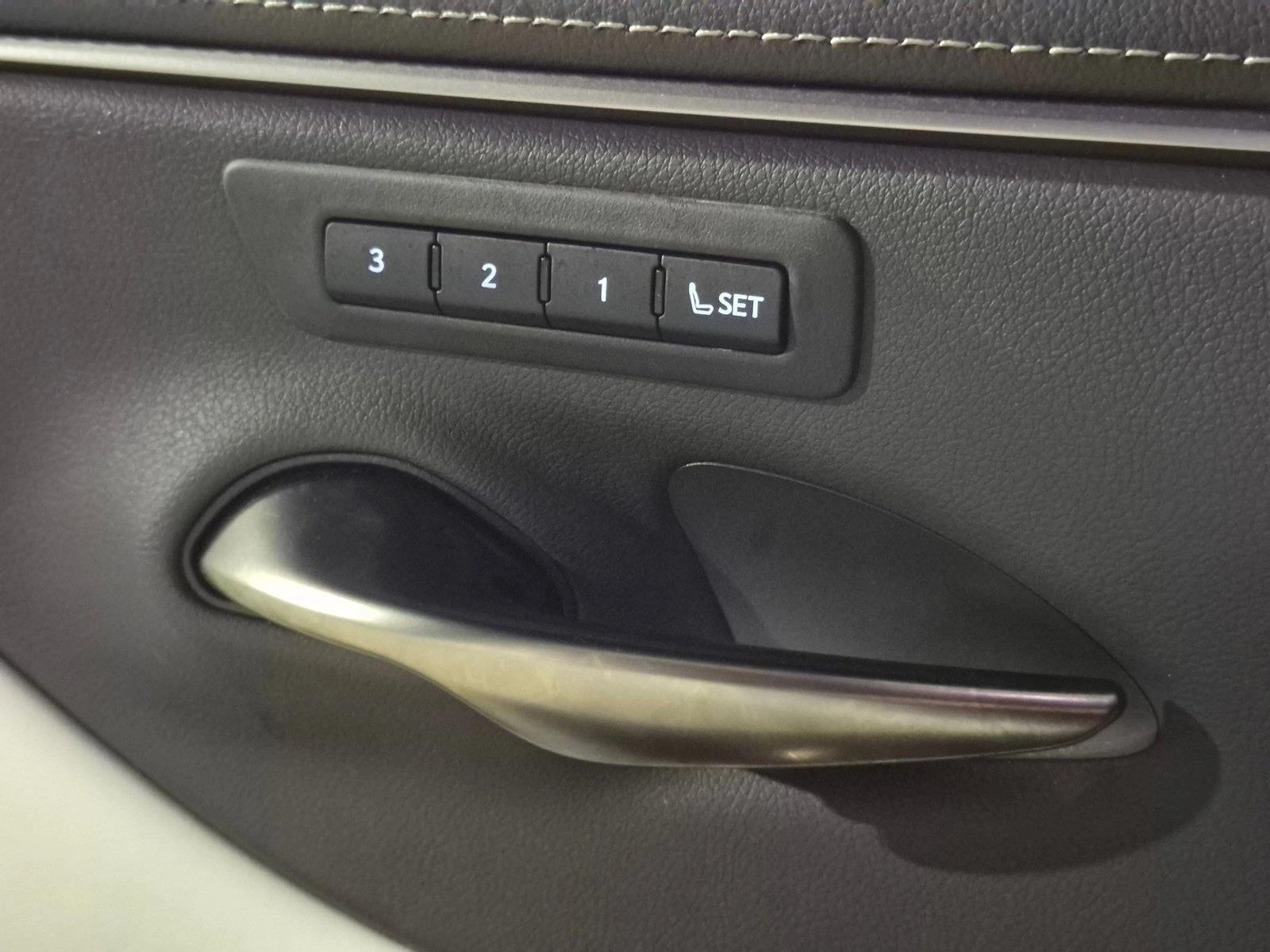 Used 2023 Ultra White Lexus ES 350 F SPORT Handling image 7