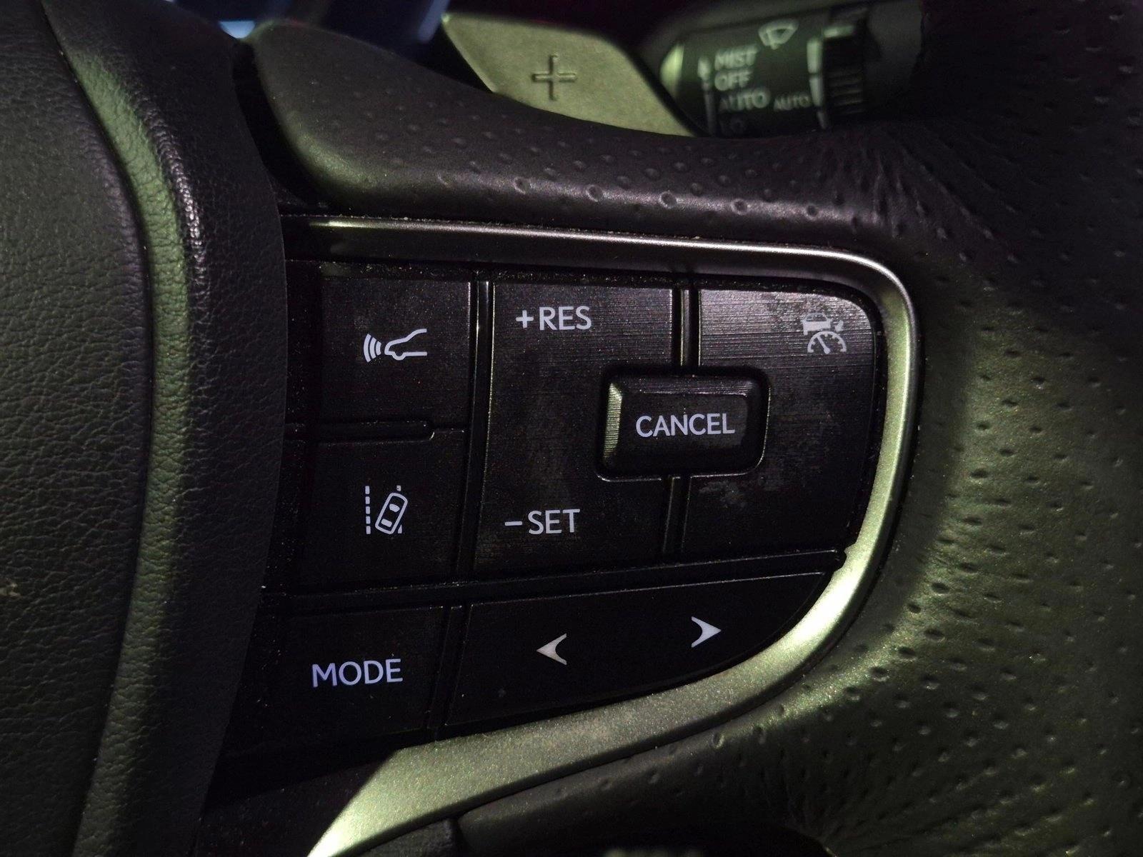 Used 2023 Ultra White Lexus ES 350 F SPORT Handling image 9