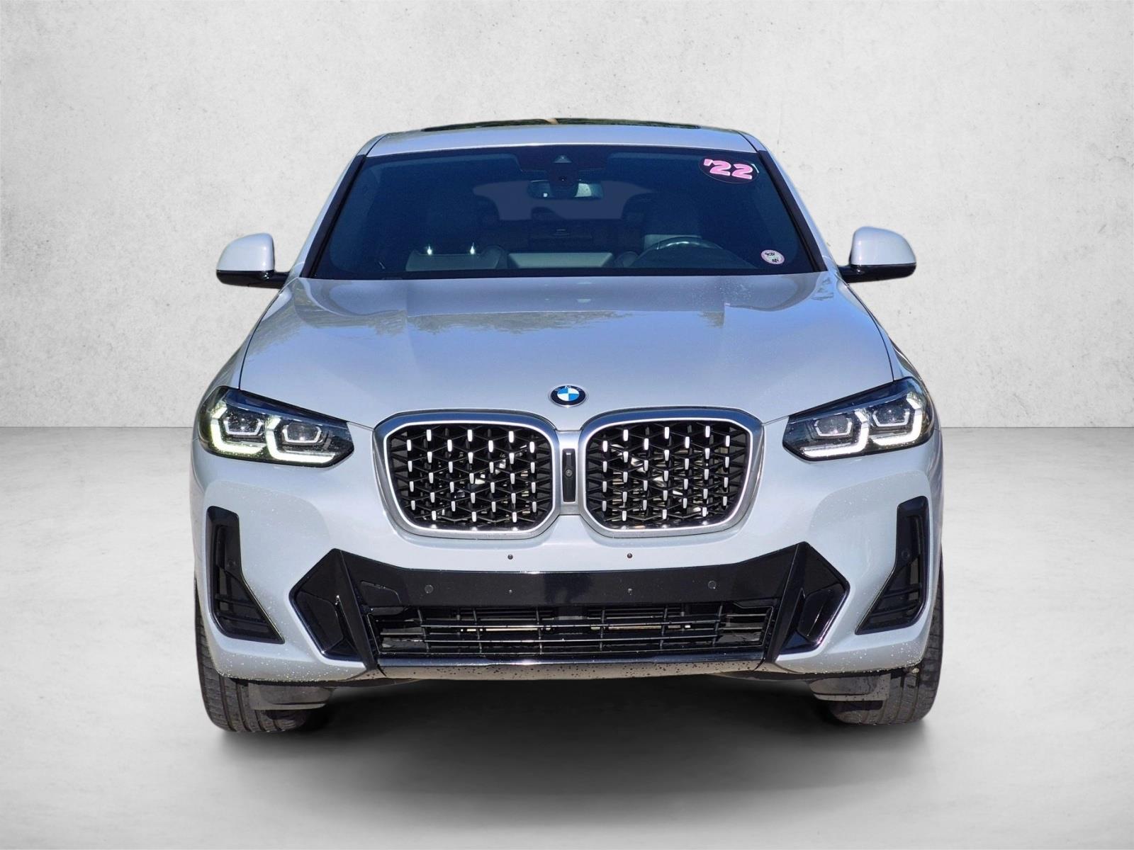 Used 2022 Brooklyn Grey Metallic BMW xDrive30i image 2