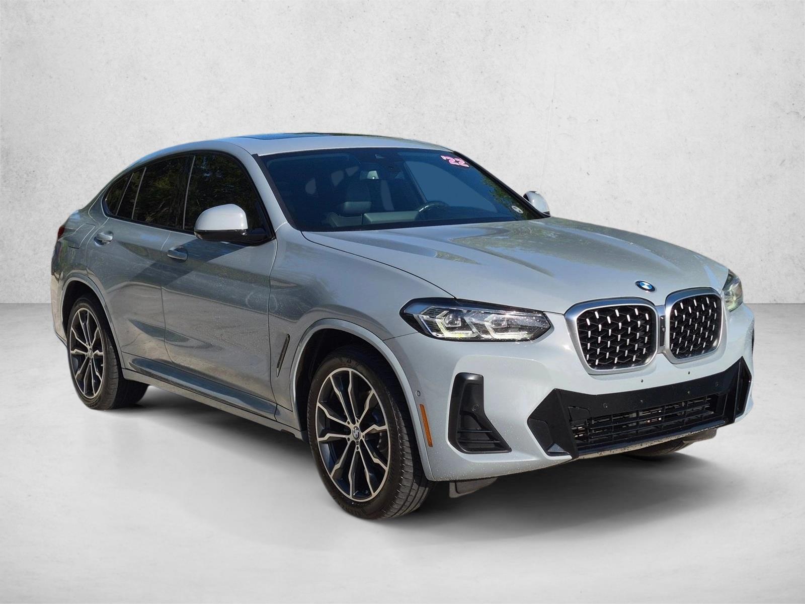 Used 2022 Brooklyn Grey Metallic BMW xDrive30i image 3